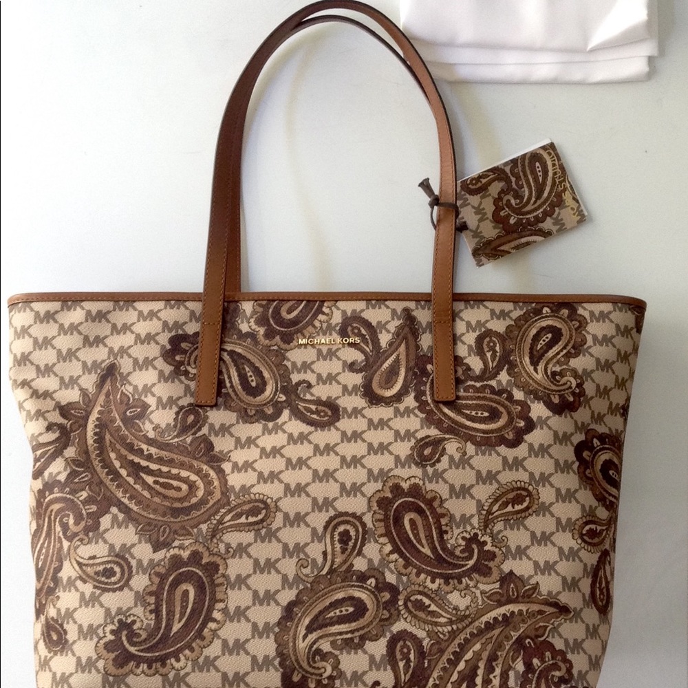 NEW WITH TAG MICHEAL KORS TOTE BAG